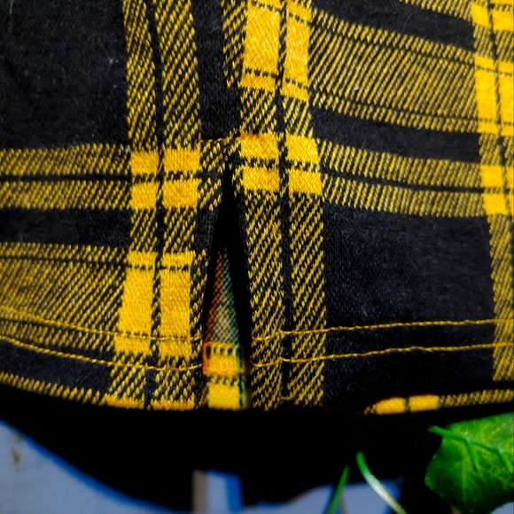 Bodycon, Plaid Black and yellow skirt. - Picture 3 of 4